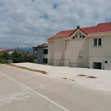 Apartmani Bungic * Pag Town