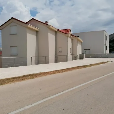 Apartmani Bungic * Pag Town